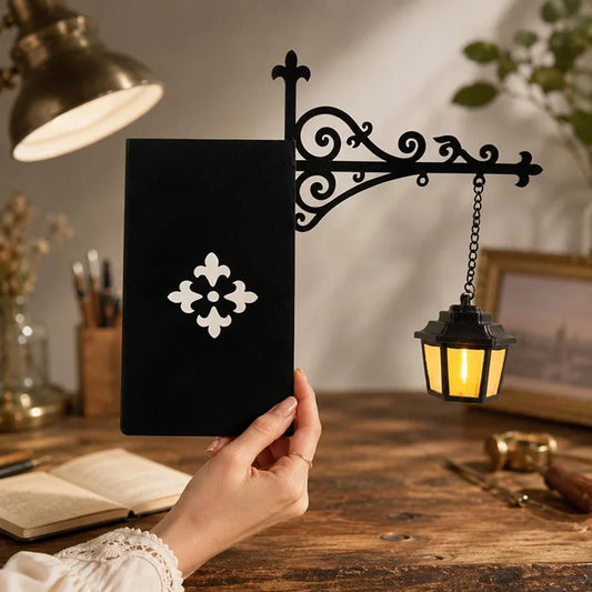 Halloween Bookshelf Lantern Light – Vintage LED Book Nook Decor & Metal Bookend for Cozy Reading Spaces